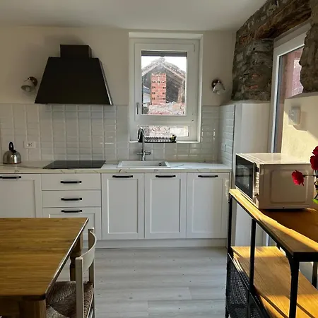 Casa Eleonora بيت للعطل